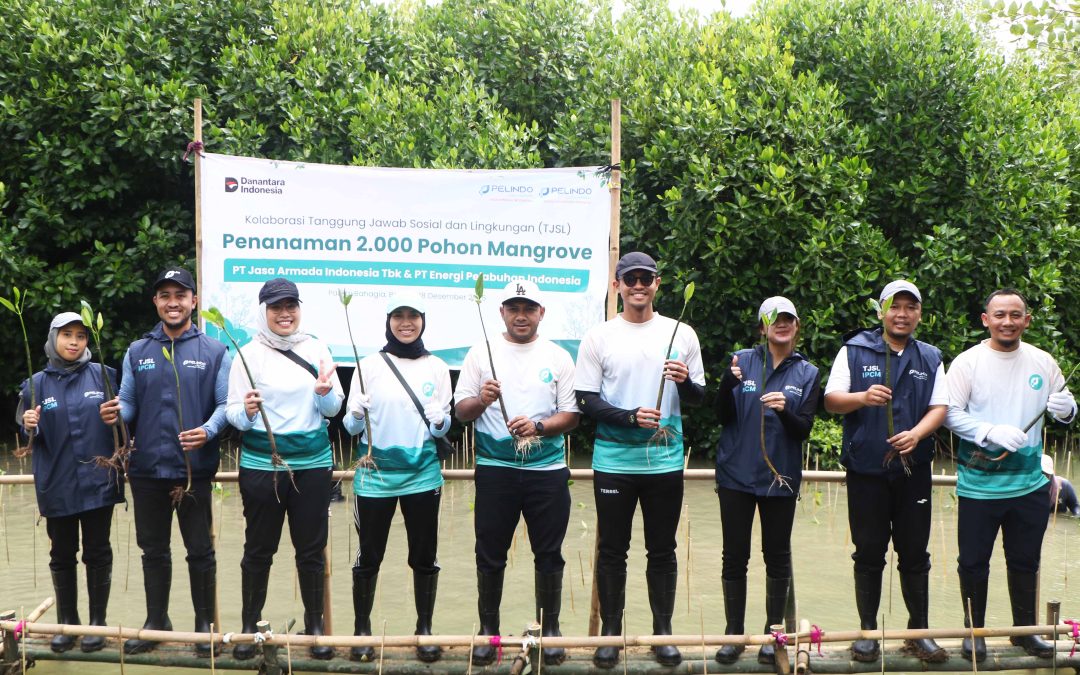 DUKUNG REHABILITASI PESISIR BERKELANJUTAN, PT ENERGI PELABUHAN INDONESIA DAN PT JASA ARMADA INDONESIA TBK BERKOLABORASI TANAM 2.000 POHON MANGROVE DI PANTAI BAHAGIA, KABUPATEN BEKASI